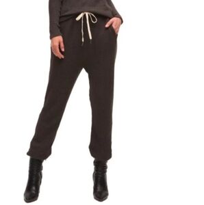 N: Philanthropy Zayden Joggers